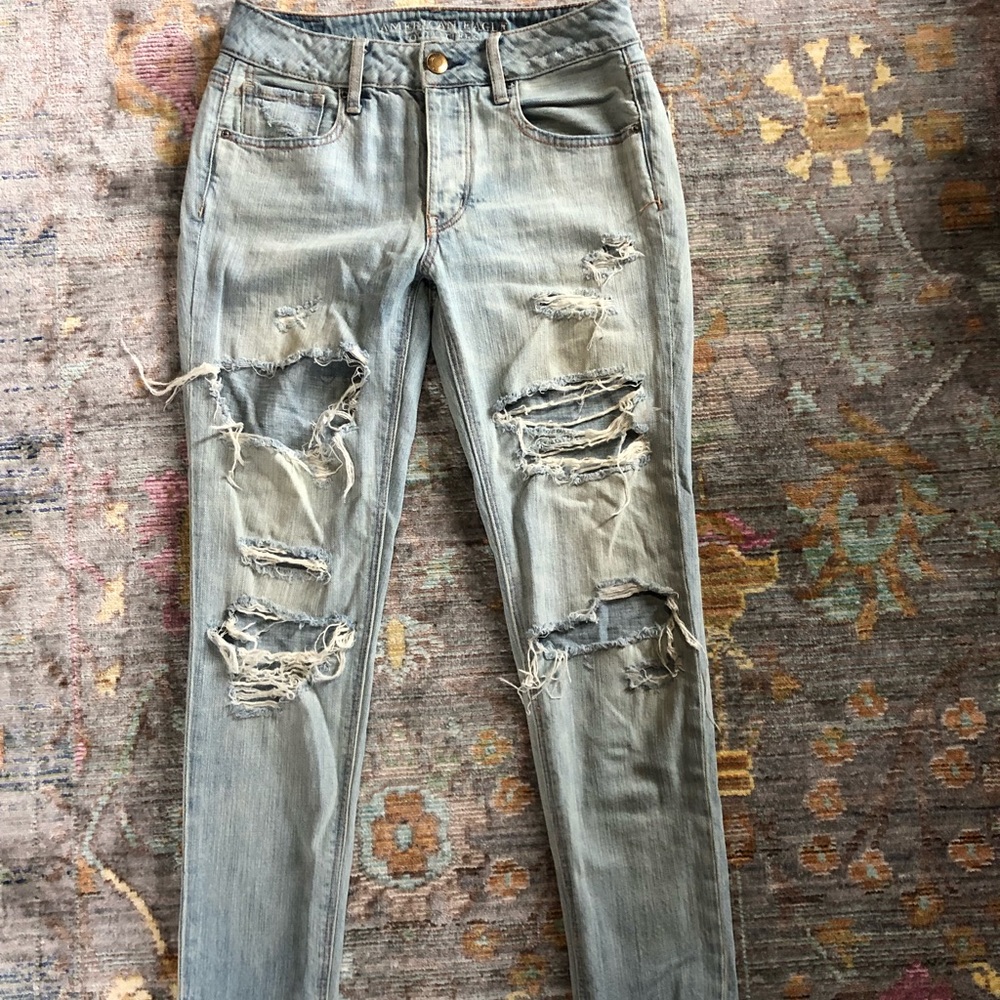 American Eagle Tomgirl style jeans